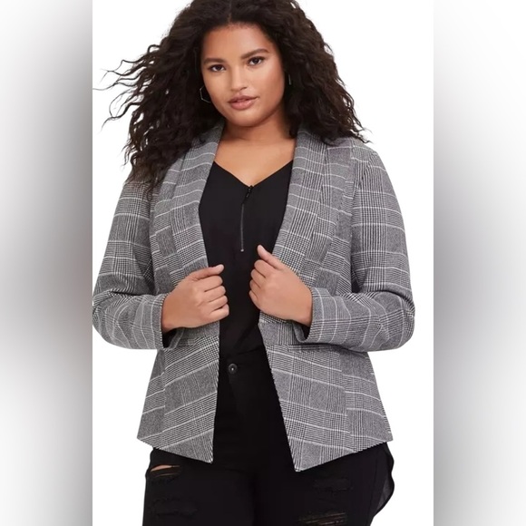 Torrid Black Plaid Houndstooth Cutaway Stretch Blazer Torrid Size 4 = US 4X 26W. - Picture 1 of 15